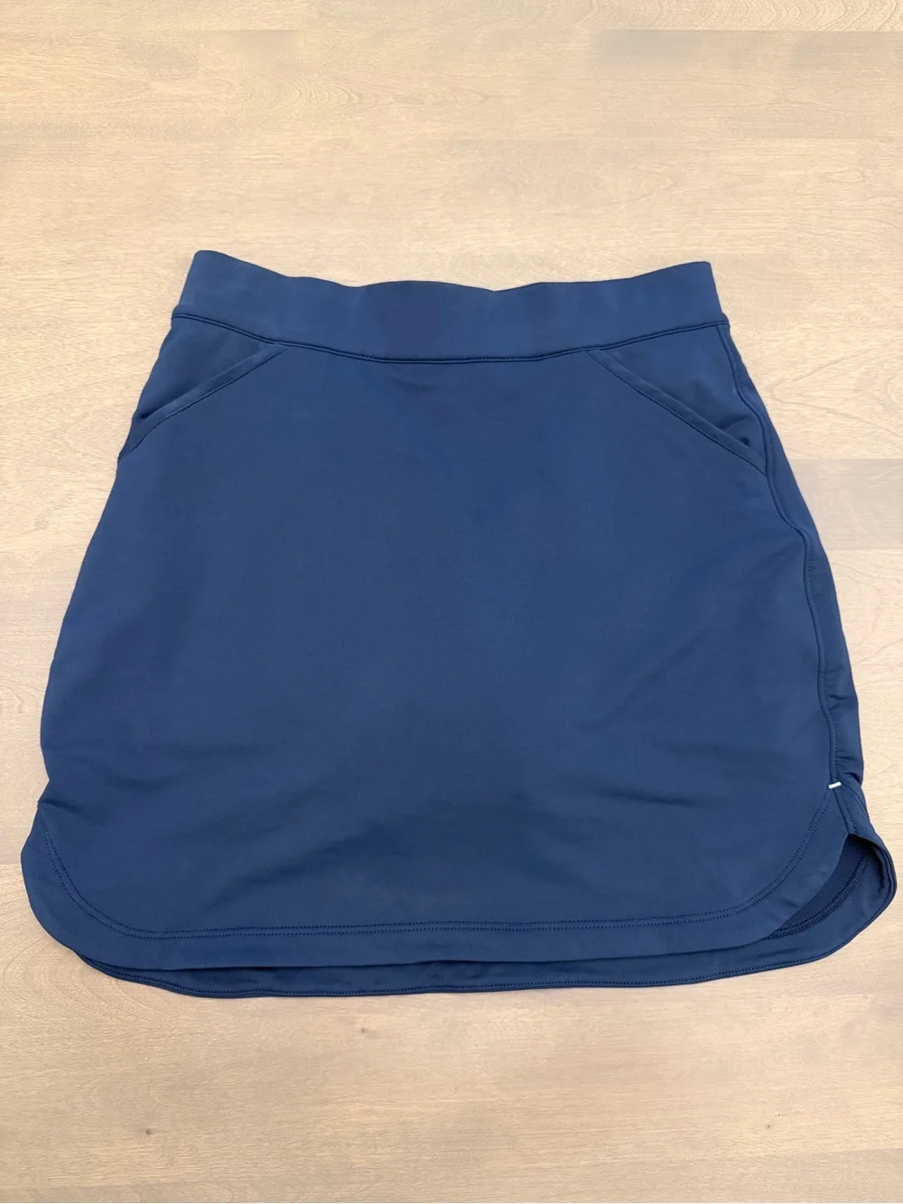 Peter Millar Women’s Performance Skort XS Navy 16” Golf Tennis